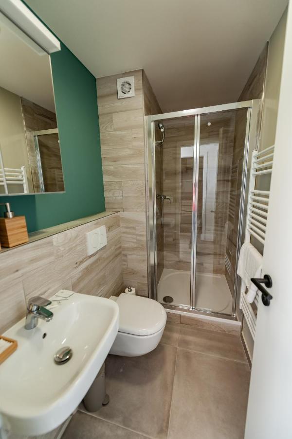 Apartments 4u: KAMPUS Upstairs Hradec Králové Hradec Kralove Exterior foto