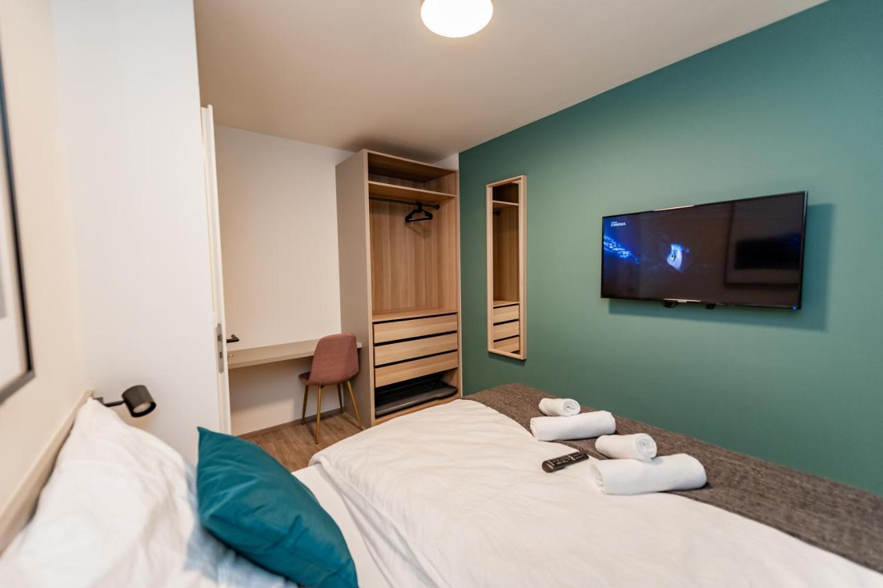 Apartments 4u: KAMPUS Upstairs Hradec Králové Hradec Kralove Exterior foto